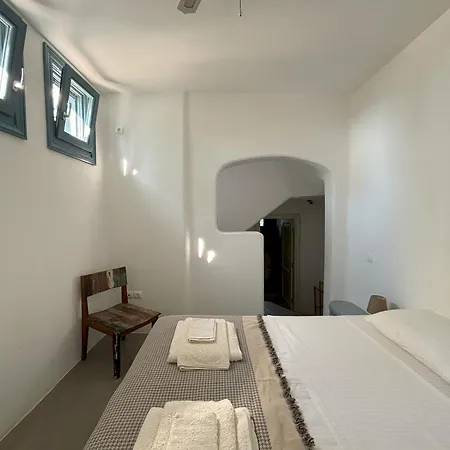 Almyra Yellow Kithnos