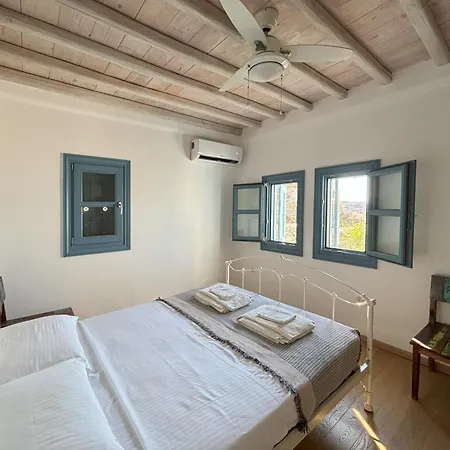 Almyra Yellow Vakantiehuis Kithnos