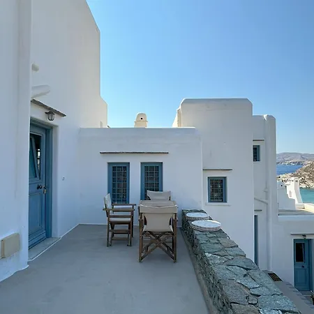 Almyra Yellow Holiday home