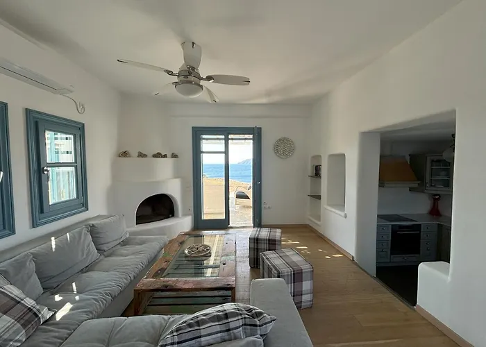 Semesterbostad Almyra Yellow *