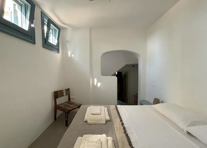 Almyra Yellow Kithnos