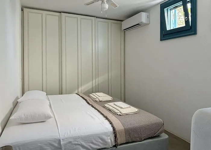 Almyra Yellow Kithnos